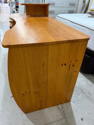 Mesa de estudio de madera
