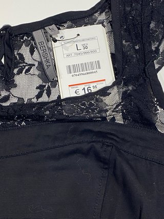 Camisa negra encaje ajustada elástica Berskha T. L