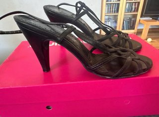 Sandalias de tacón Fornarina negras