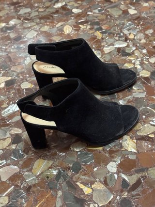 Zapatos Clarks negros sin usar