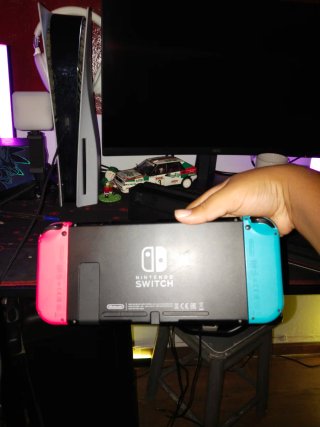 Nintendo Switch Roja, Azul y negra