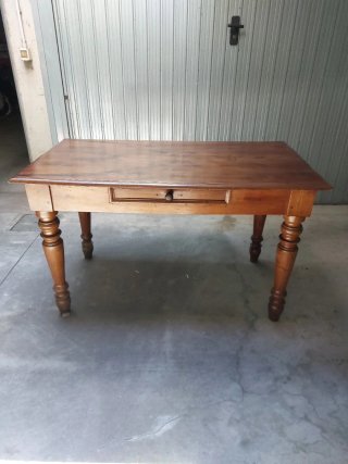 Tavolo in legno massiccio fine '800