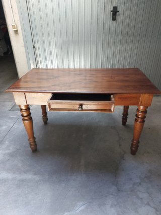 Tavolo in legno massiccio fine '800