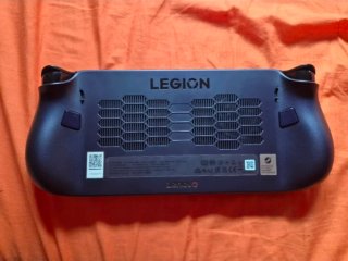 Lenovo Legion Go con Z1 Extreme e 32GB di RAM
