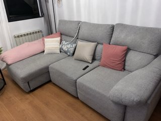 Sofá chaise longue gris tela