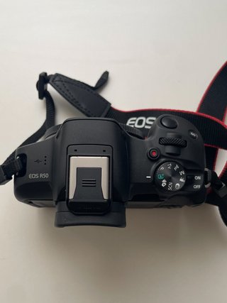 Canon EOS R50 + 2 Lentes Kit Completo