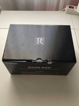 Canon EOS R50 + 2 Lentes Kit Completo