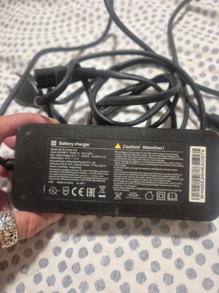 Cargador Xiaomi M365/Essential/1S