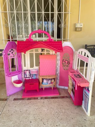 Casa de muñecas Barbie plegable