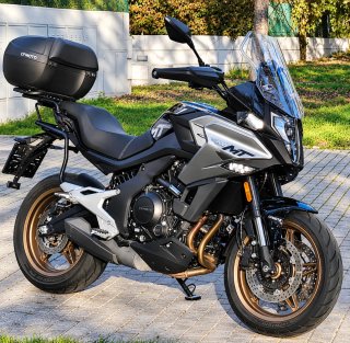 CF Moto 700MT (A2)