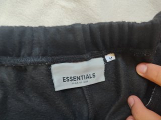 Pantalones Essentials Negros