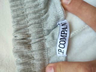 Pantalón CP Company gris
