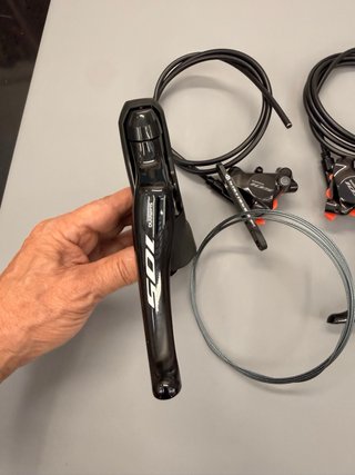Frenos Shimano 105 ST-R7120 + BR-R7170, 12 V.