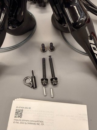Frenos Shimano 105 ST-R7120 + BR-R7170, 12 V.
