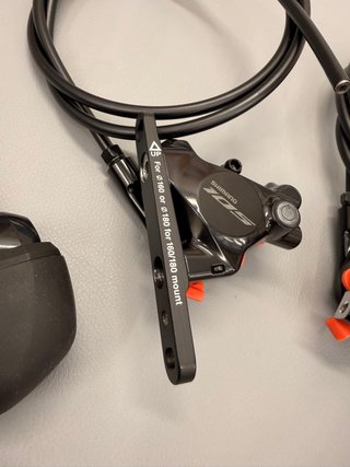 Frenos Shimano 105 ST-R7120 + BR-R7170, 12 V.