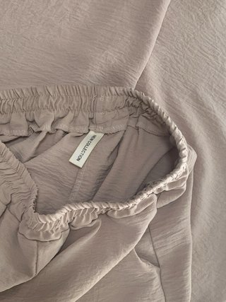 Pantalón fresco mujer beige