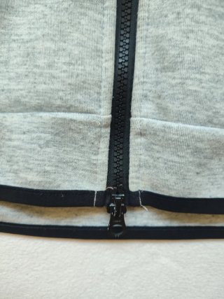 Chaqueta Nike Tech Gris