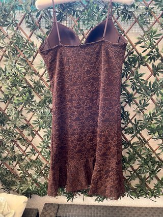 Vestido marrón encaje tirantes