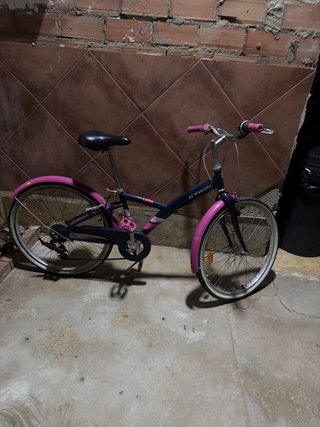 Bicicleta infantil Btwin rosa y azul