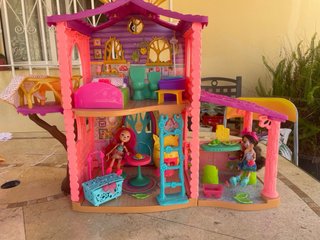 Casa de muñecas con accesorios