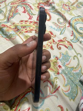 iPhone 16 Pro 128 GB Negro  Bettry health 89