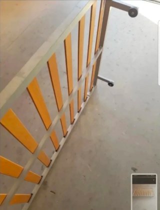 Somier de láminas de madera y metal