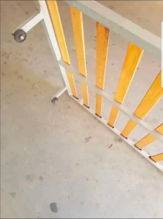 Somier de láminas de madera y metal