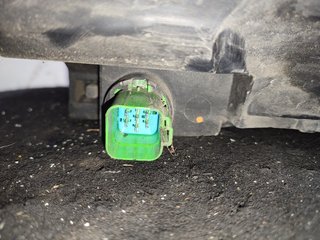 FARO DERECHO FORD TRANSIT CAJA CERRADA '06 FT 260
