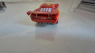 Slot Rayo McQueen y Francesco Carrera Go! (1:43)