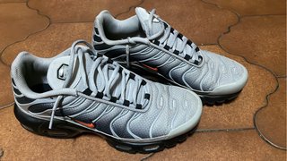 Nike Air Max Plus TN Gris Naranja