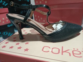 Zapatos de tacón dorados y turquesa La Push