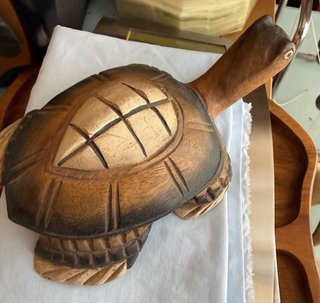Figura tortuga decorativa de madera