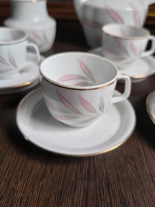 Juego de café porcelana blanco y rosa, 5 servicios