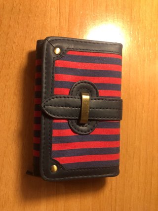 8 Carteras y 1 Funda de Gafas