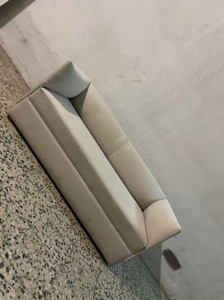 Sofá de 2 plazas beige