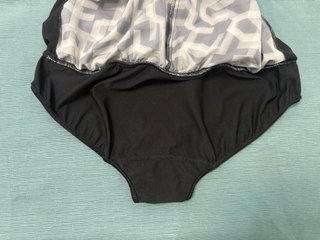 Shorts running Asics estampado