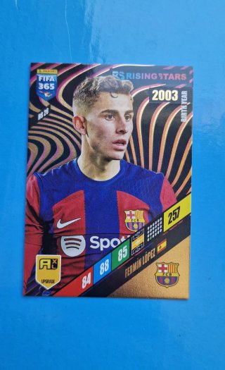 Caja Panini FIFA 365 Adrenalyn XL Rising Stars