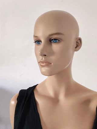 Maniquí Femenino
