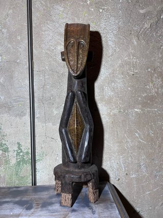 Escultura Africana Figurativa