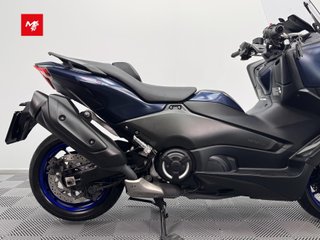 YAMAHA TMAX 2022 14380 kms.