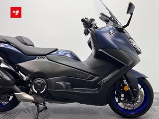 YAMAHA TMAX 2022 14380 kms.