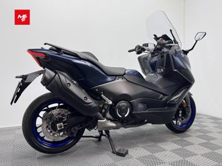YAMAHA TMAX 2022 14380 kms.