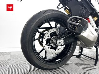 BMW F 900 R 2024 4050 kms.