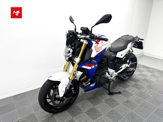 BMW F 900 R 2024 4050 kms.