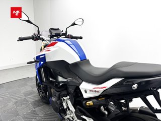 BMW F 900 R 2024 4050 kms.