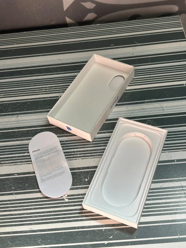 Caja vacía para iPhone 16 Ultramarine 256 Gb