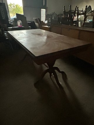 Consola cómoda clásica tallada venera 4 cajones