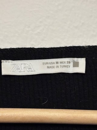 T-shirt Zara taglia unica nera