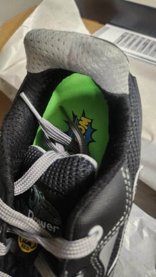 Zapatos de seguridad U-Power negros y grises