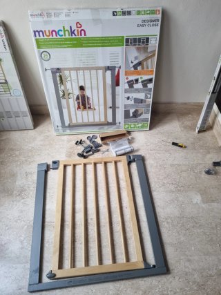 Barrera seguridad Munchkin Designer Easy Close